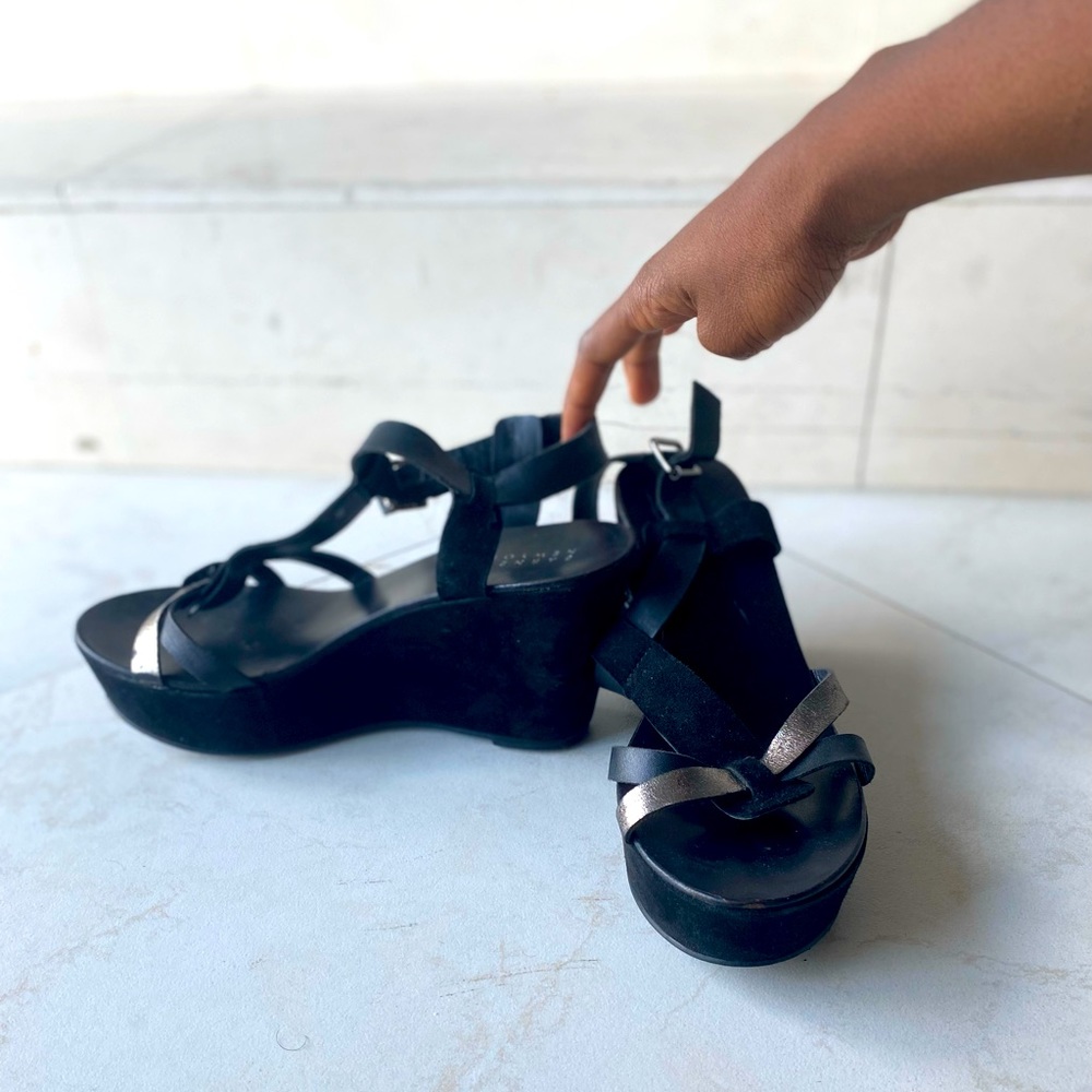 Barney’s New York Platform sandals sz 39